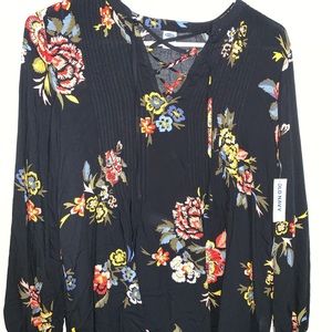 **OLD NAVY** FLORAL BLOUSE! *NWT*